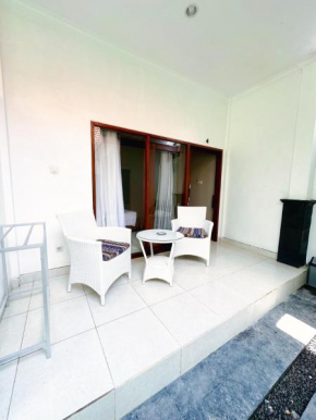 Suite 4 at TWIN GUEST HOUSE at Batu Belig
